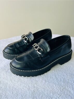 Metropolitan View Black Platform Silver Chain Loafer